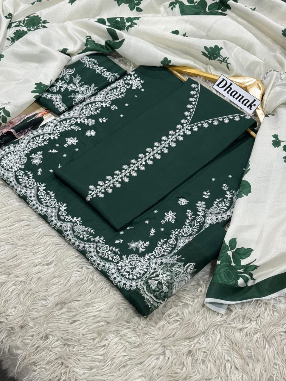 Luxury Dhanak Emb 3Pc