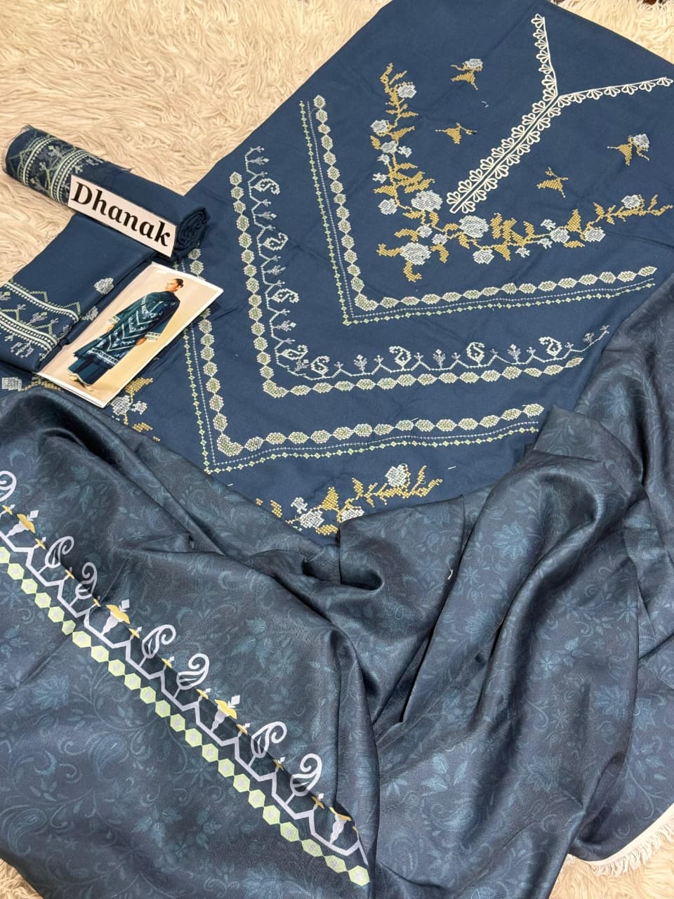 Luxury Dhanak Emb 3Pc