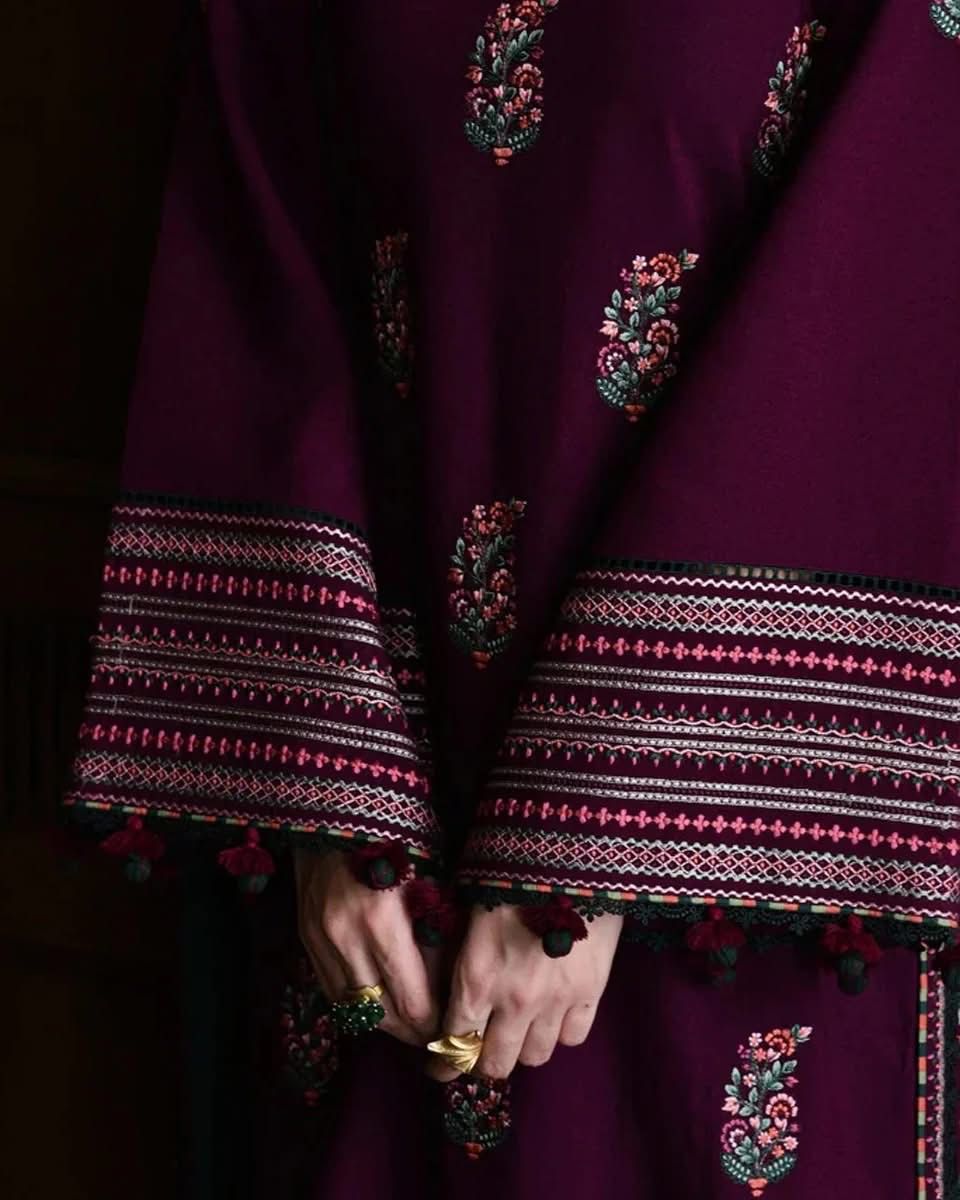 BATIK LAWN PREMIUM UNSTICHED EMB 3PC