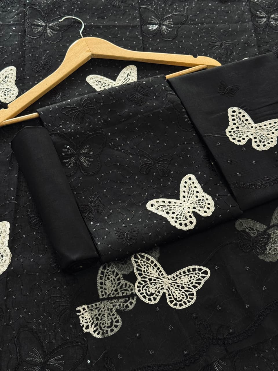 Lawn Butterfly 2pc D-02