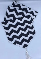 Black ZigZag Tabel Runner With Mats
