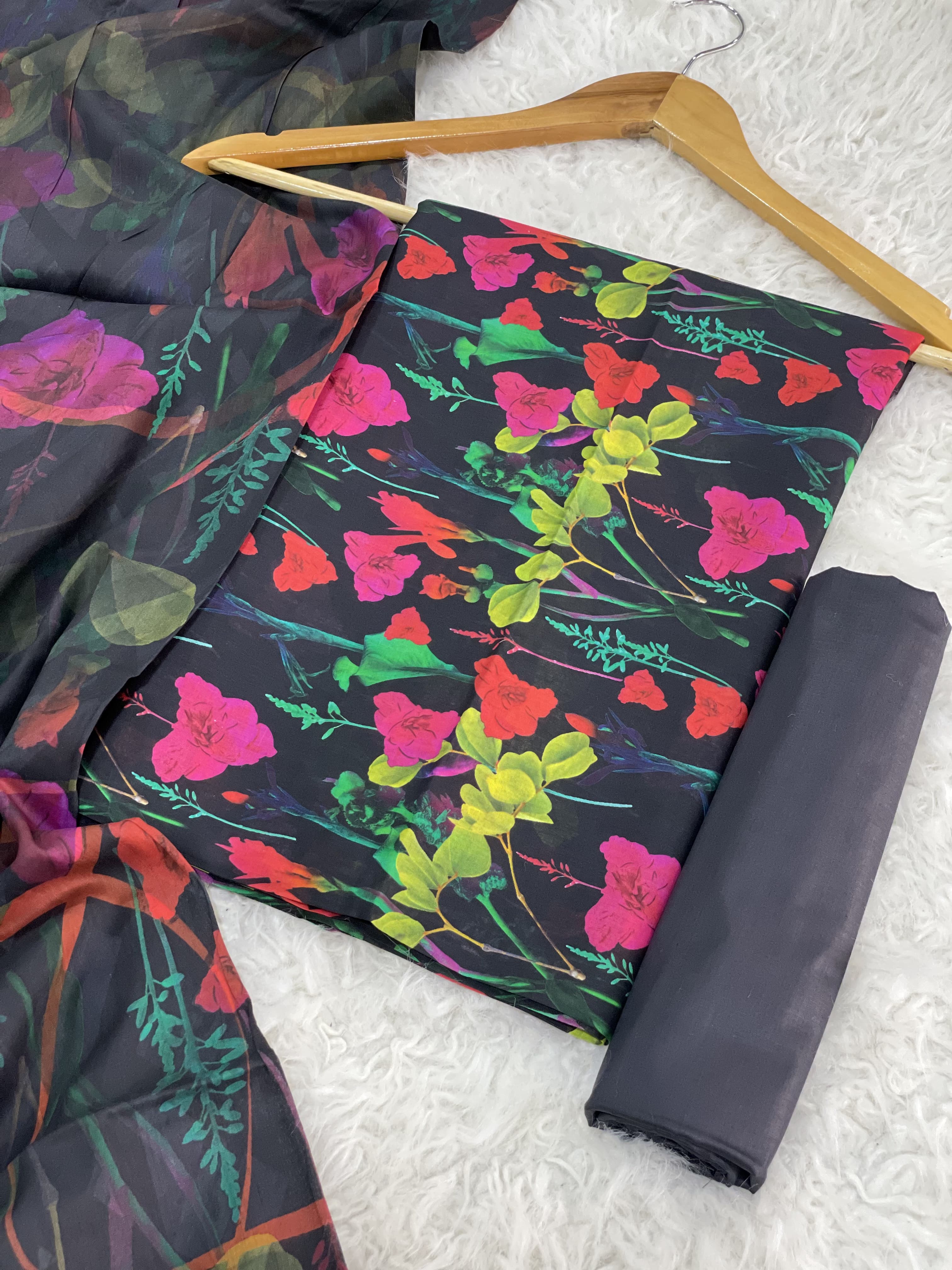 Lawn Printed 3pc D-7